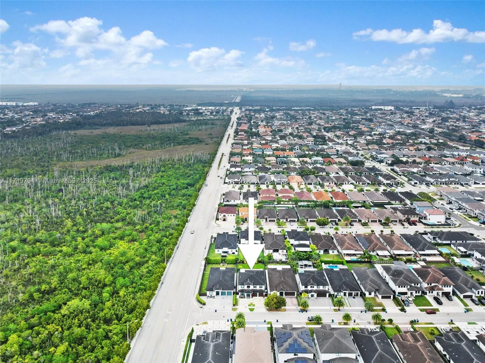 Miami, Florida 33175, United States, 5 Bedrooms Bedrooms, ,5 BathroomsBathrooms,Residential,Pending,18335