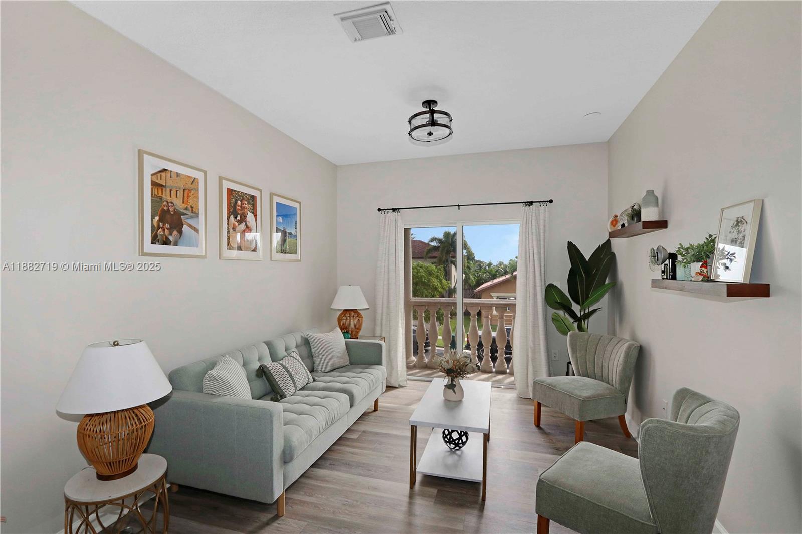 CRISTYS HOMES - Residential