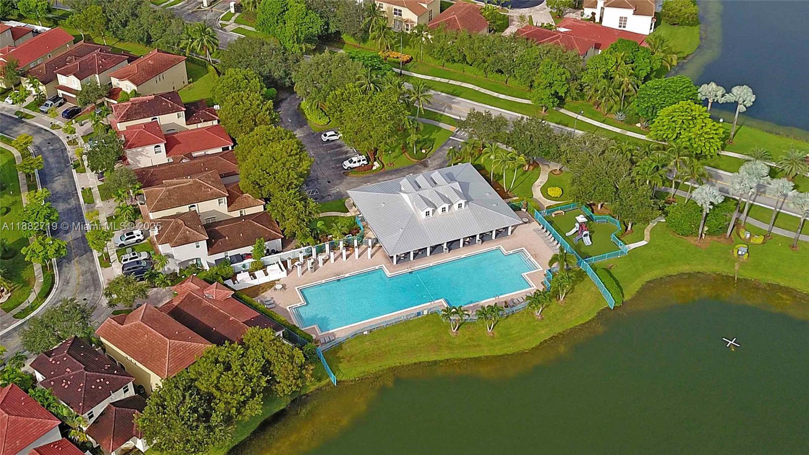 CRISTYS HOMES - Residential