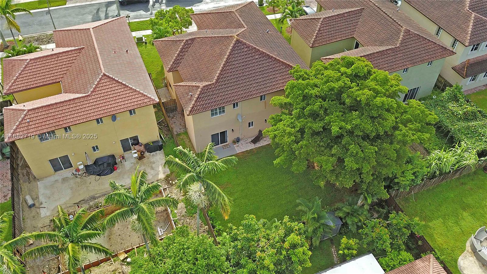 CRISTYS HOMES - Residential