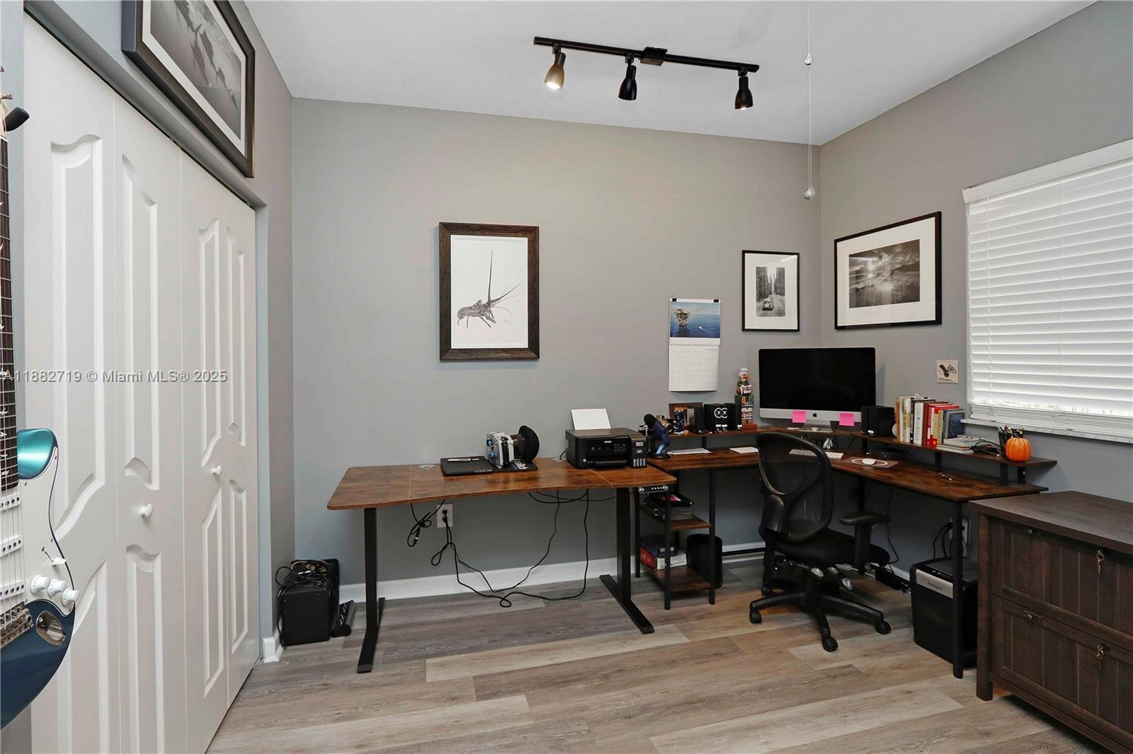 CRISTYS HOMES - Residential