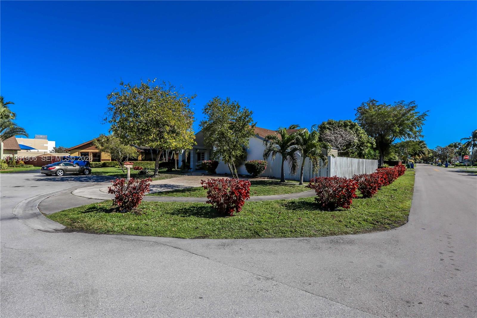 RAINBOW MIRAMAR - Residential