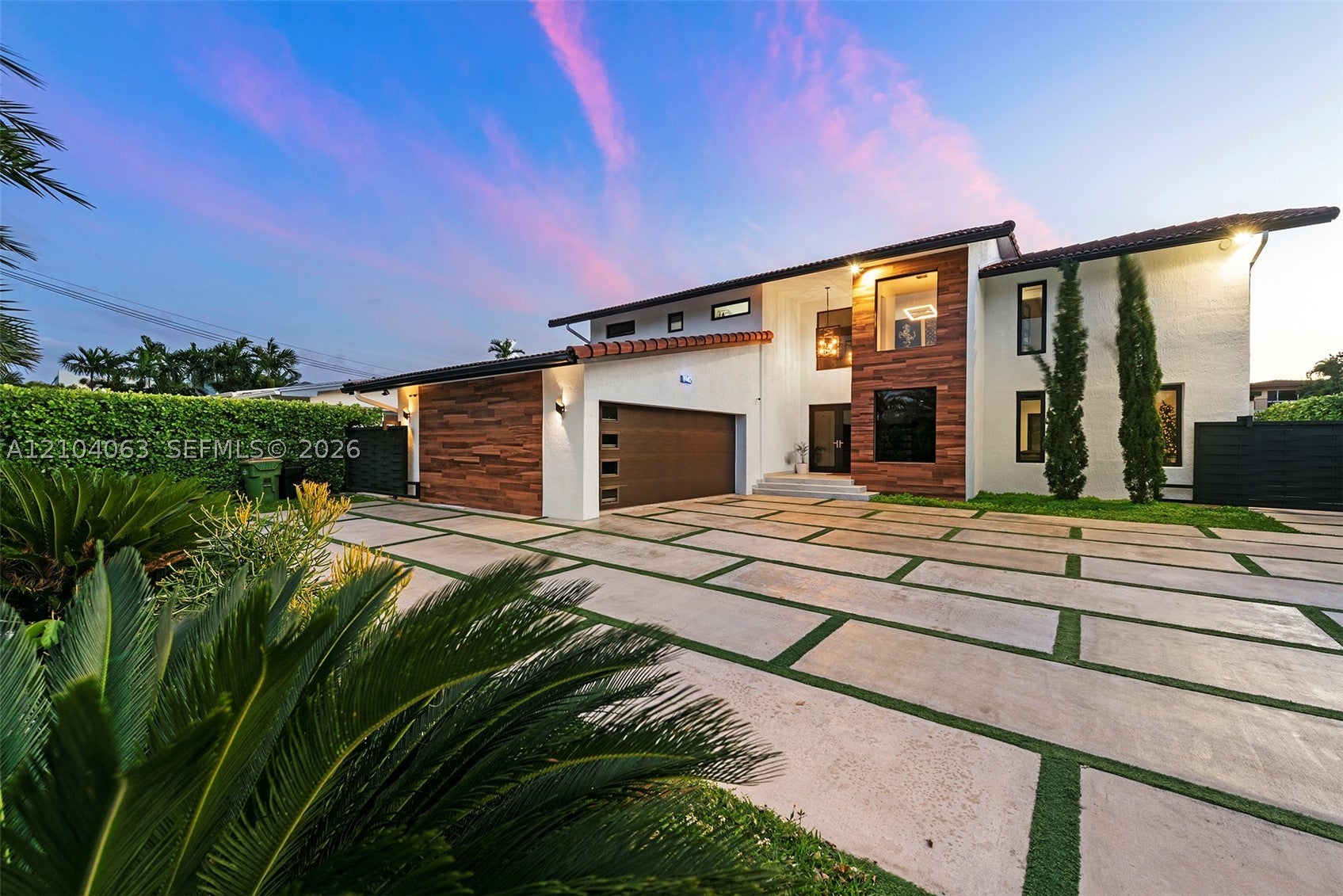 1942 NE 119th Rd