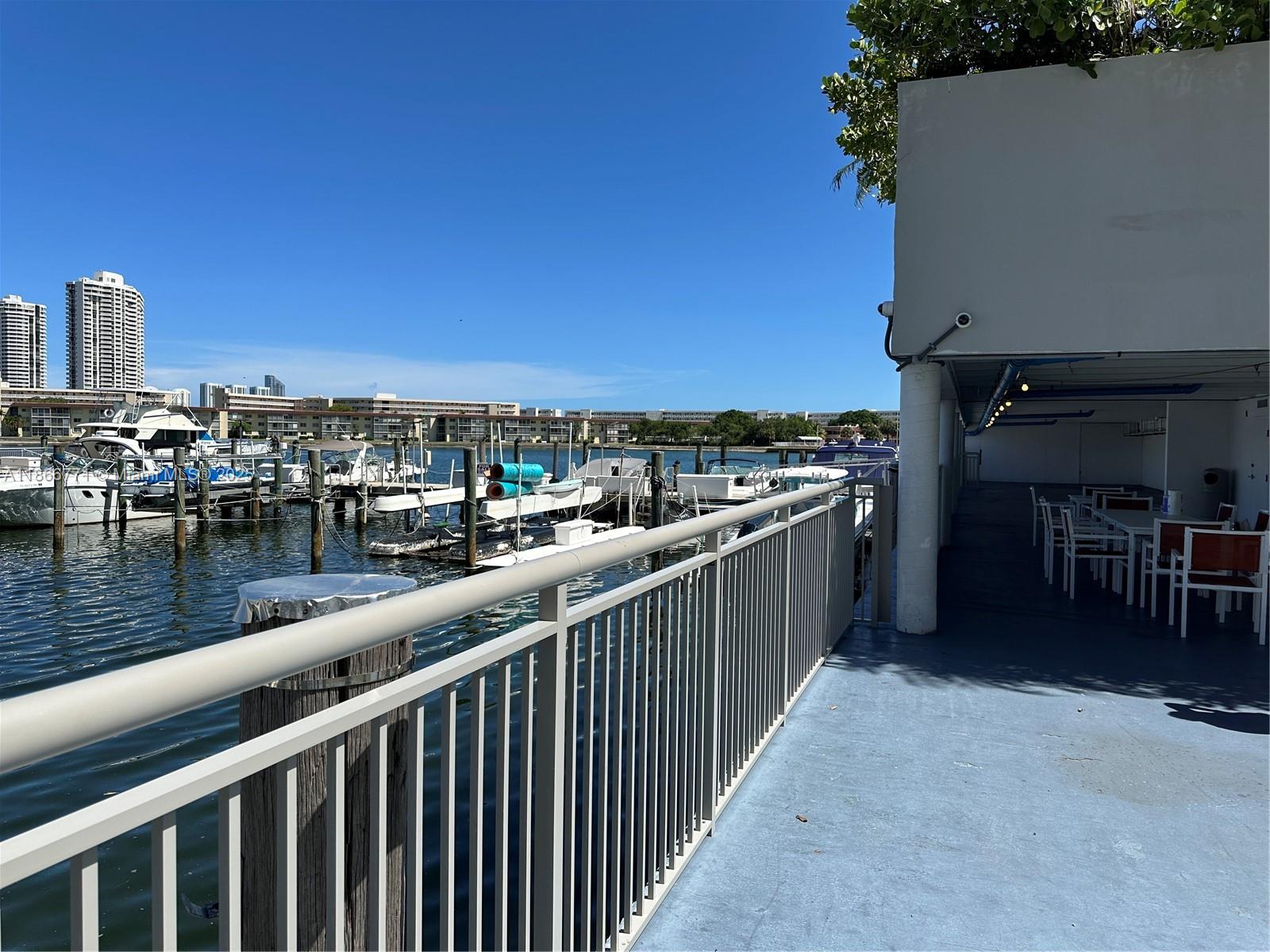 DEL PRADO MARINA - Residential