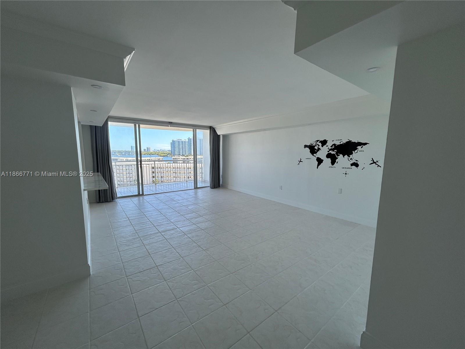 18021 Biscayne Blvd 901