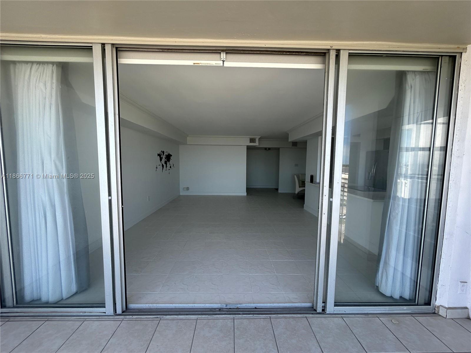 DEL PRADO MARINA - Residential