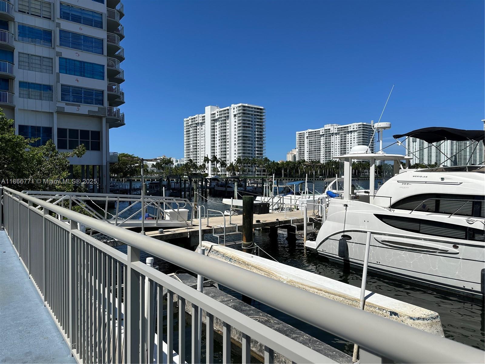DEL PRADO MARINA - Residential