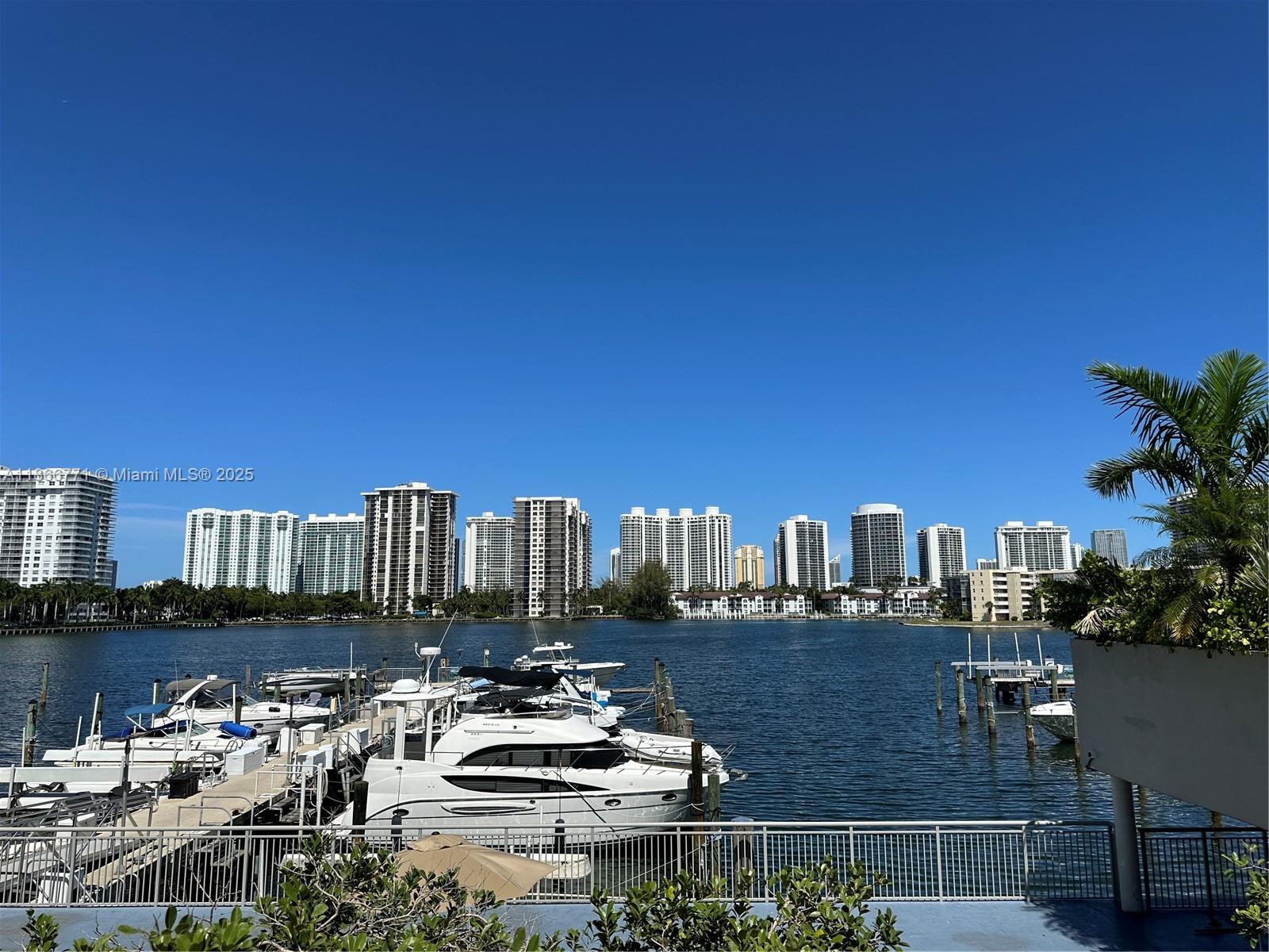 DEL PRADO MARINA - Residential