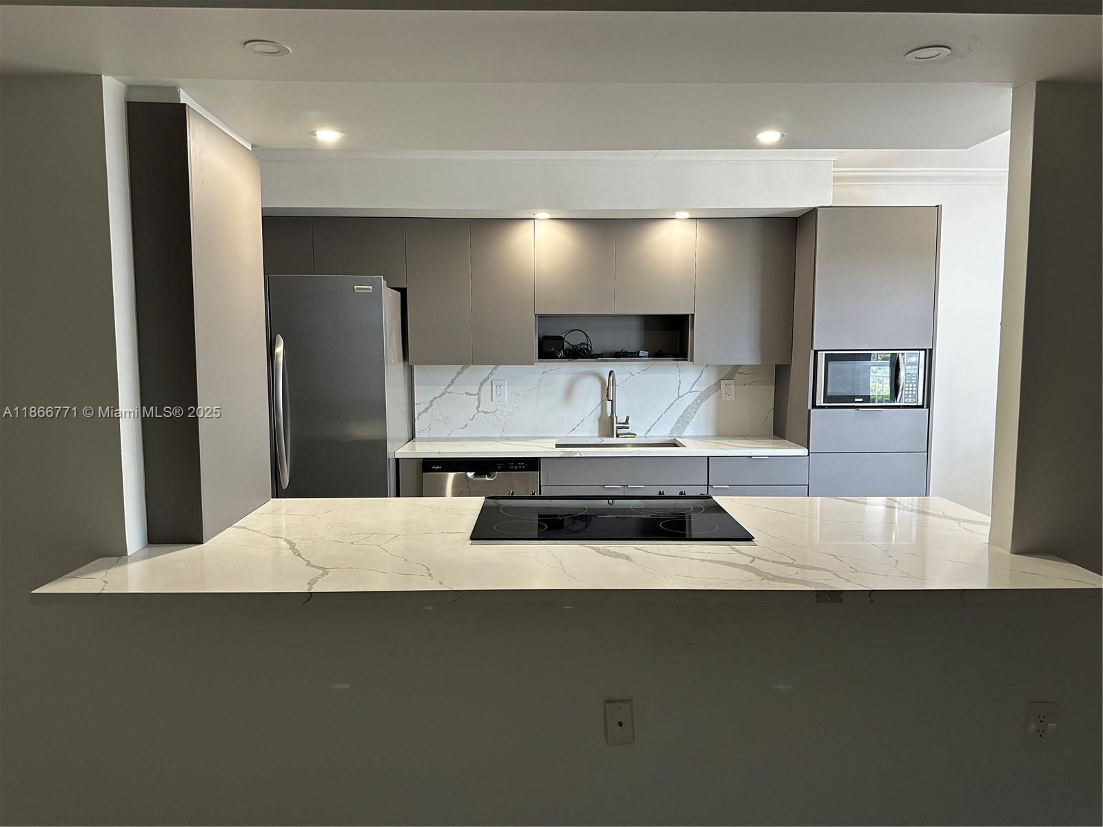 DEL PRADO MARINA - Residential