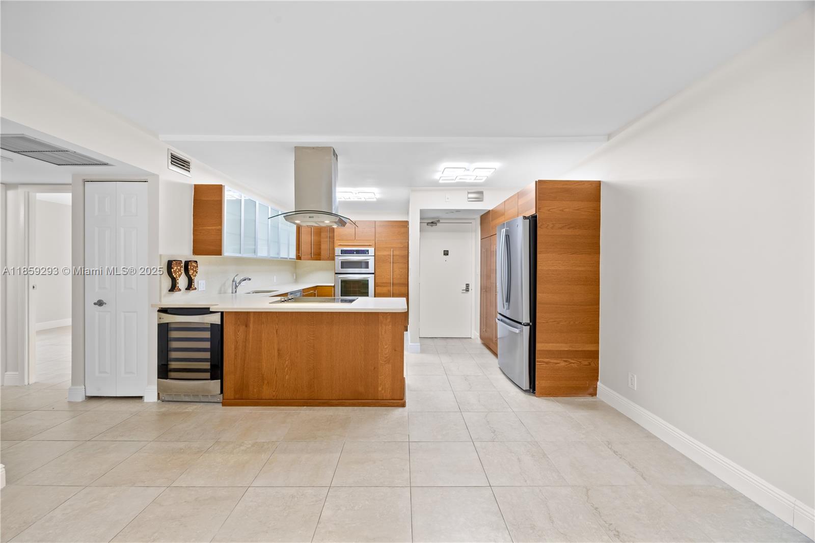 20379 W Country Club Dr 1239