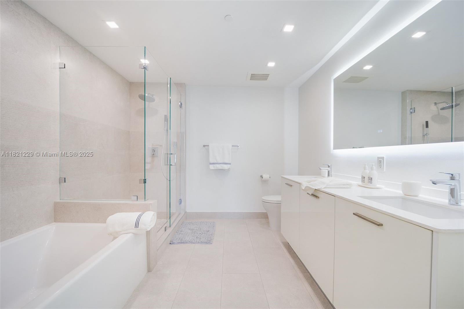 BRICKELLHOUSE CONDO - Residential Lease