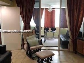 5005 Collins Ave 1422