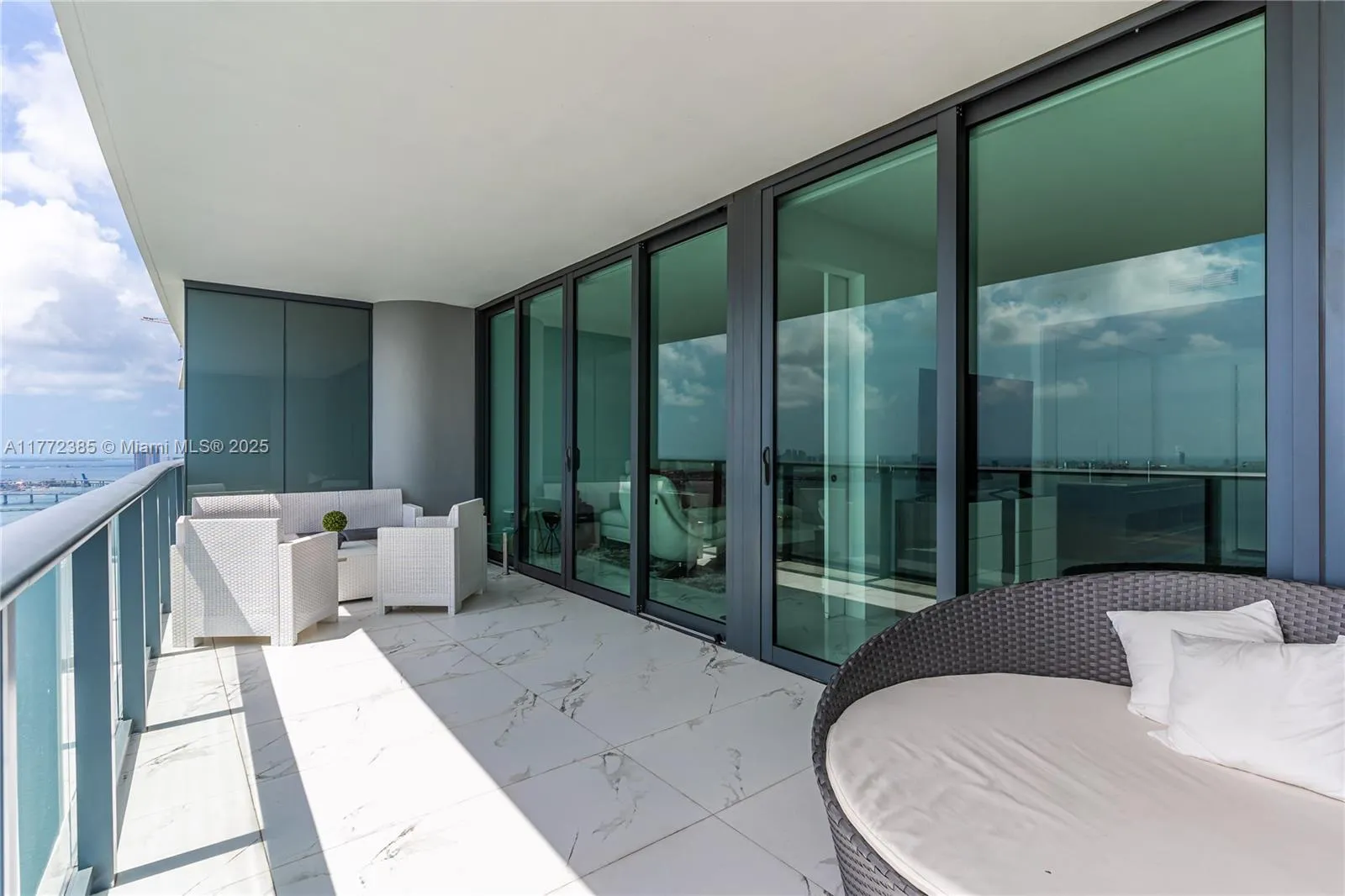 Miami, Florida 33137, United States, 1 Bedroom Bedrooms, ,2 BathroomsBathrooms,Residential,Active,98005