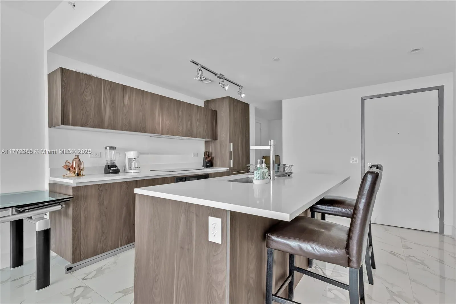 Miami, Florida 33137, United States, 1 Bedroom Bedrooms, ,2 BathroomsBathrooms,Residential,Active,98005