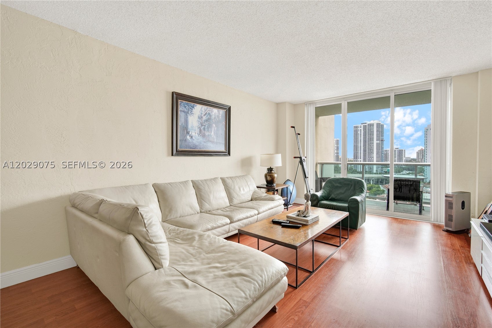 19390 Collins Ave 1419