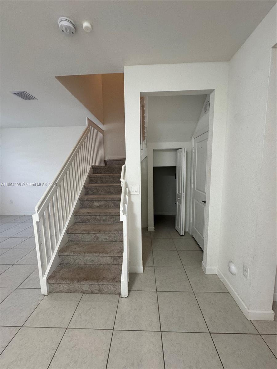 KENDALL ASSEEMBLAGE SOUTH - Residential