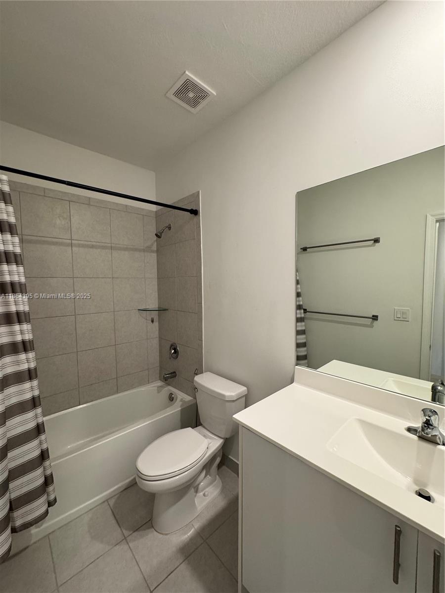 KENDALL ASSEEMBLAGE SOUTH - Residential