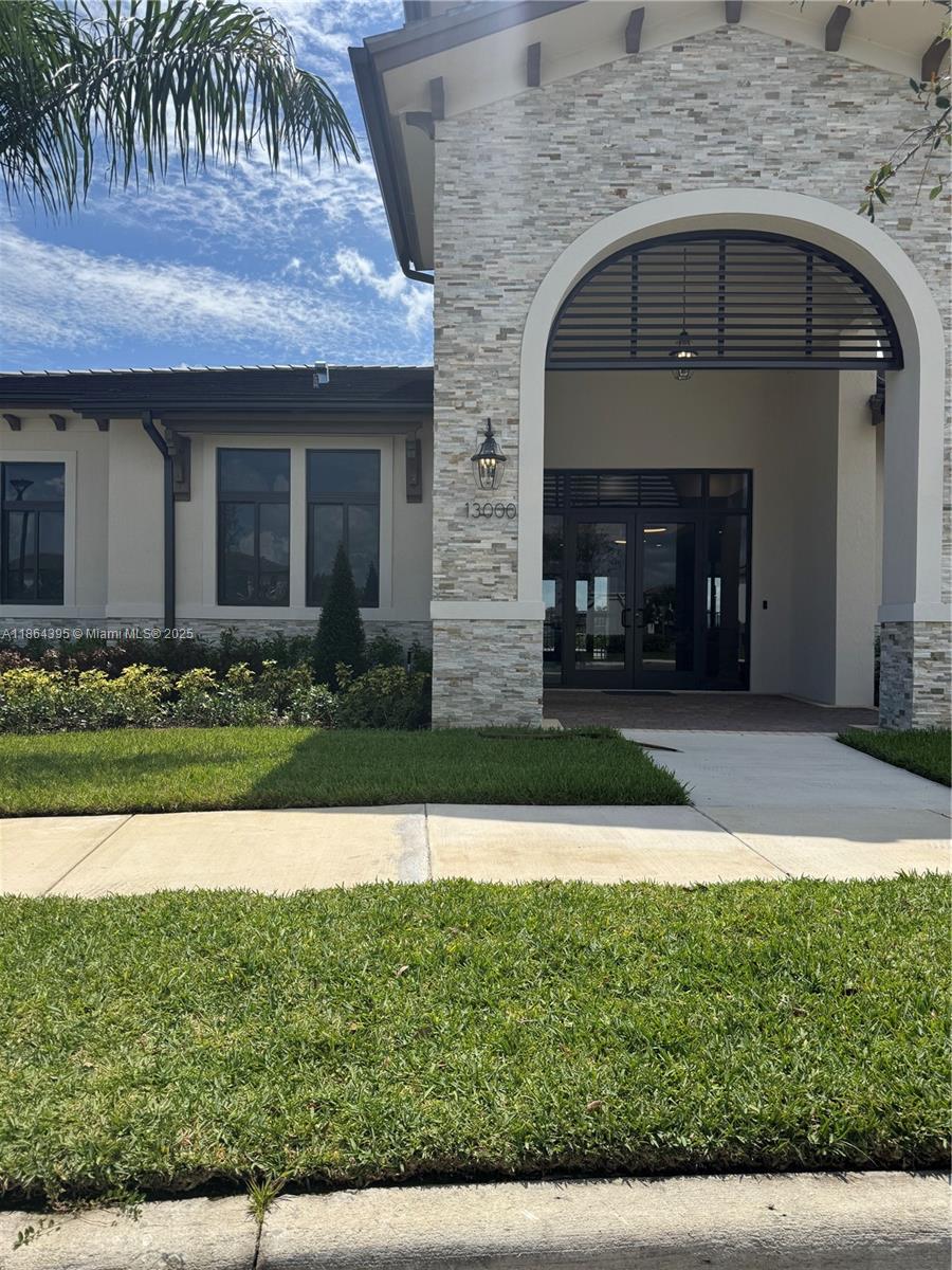 KENDALL ASSEEMBLAGE SOUTH - Residential