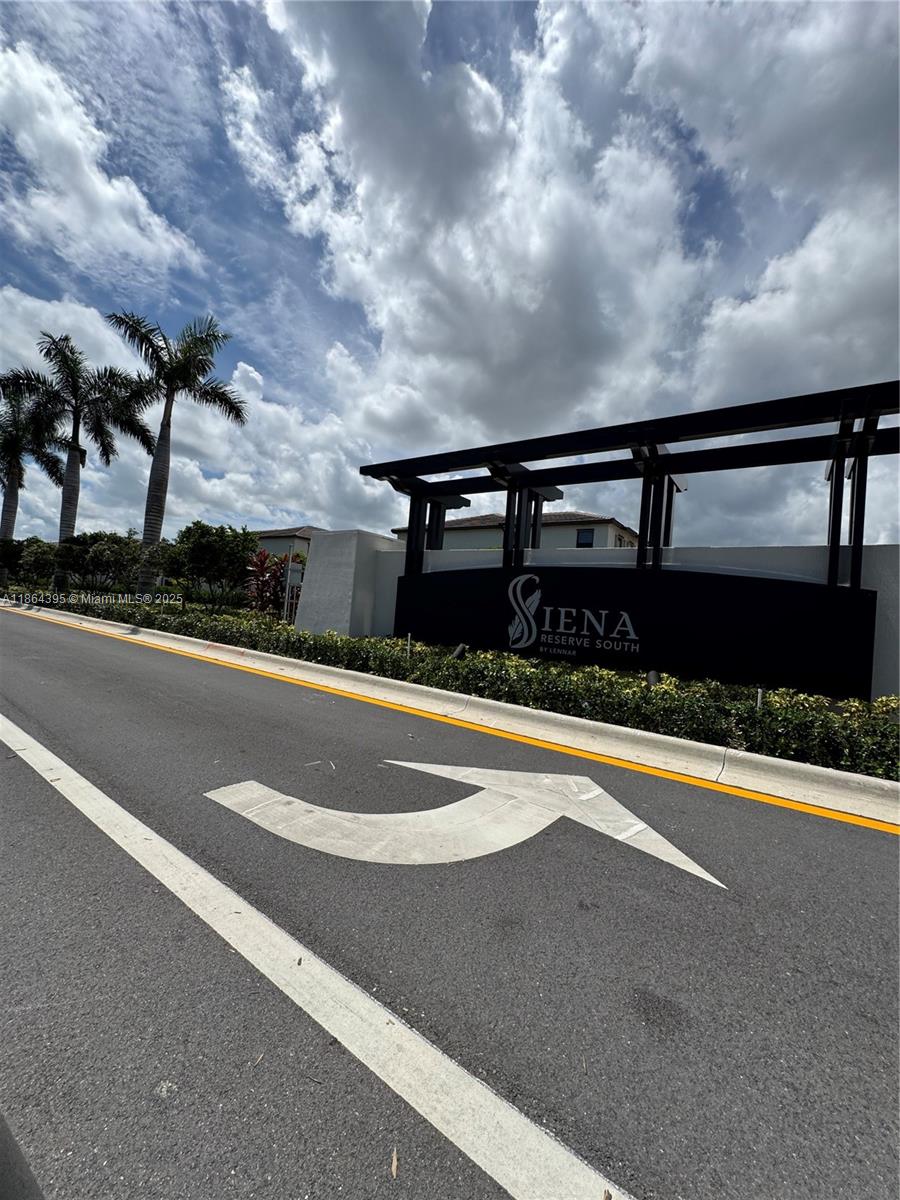 KENDALL ASSEEMBLAGE SOUTH - Residential