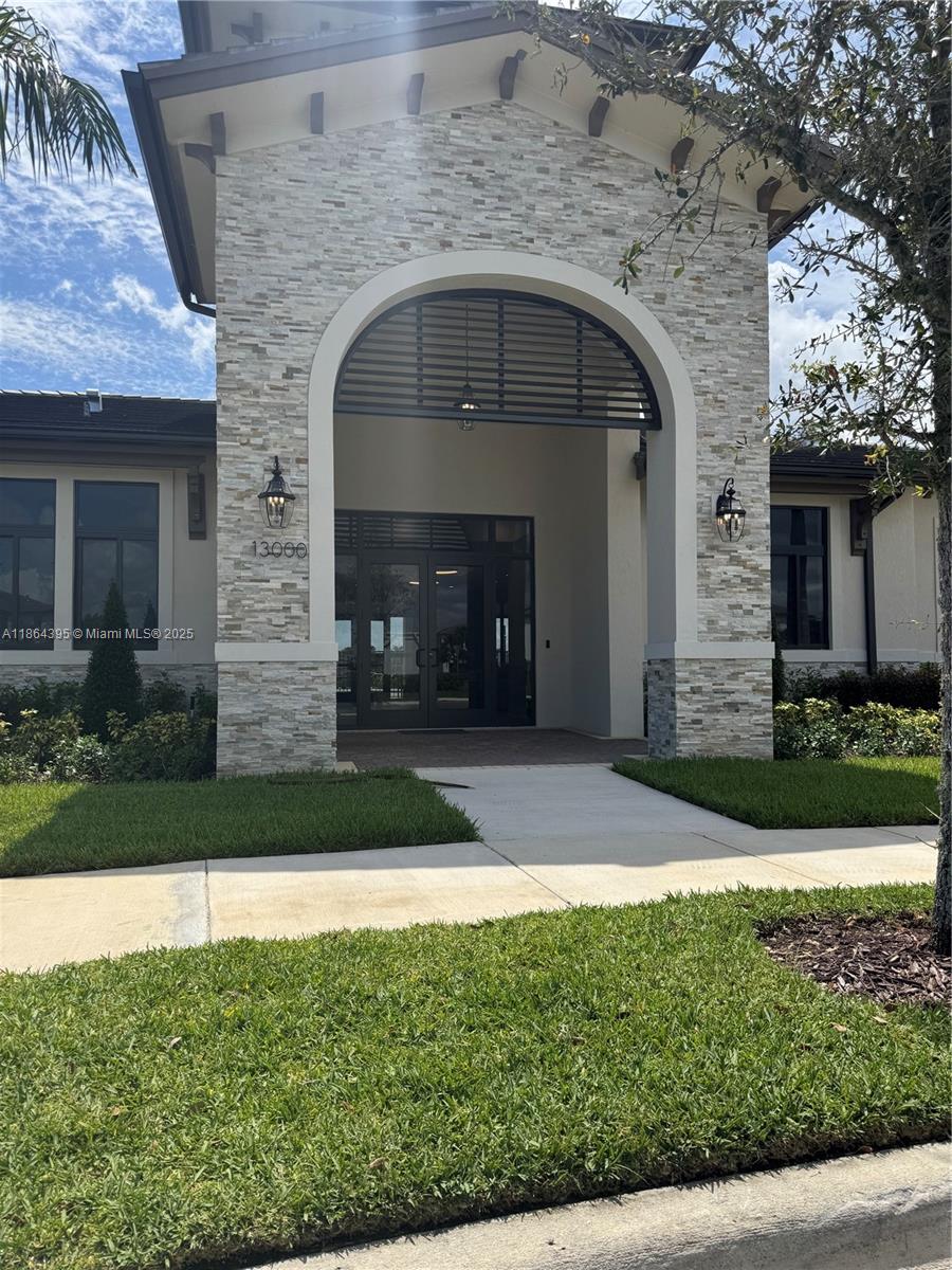 KENDALL ASSEEMBLAGE SOUTH - Residential