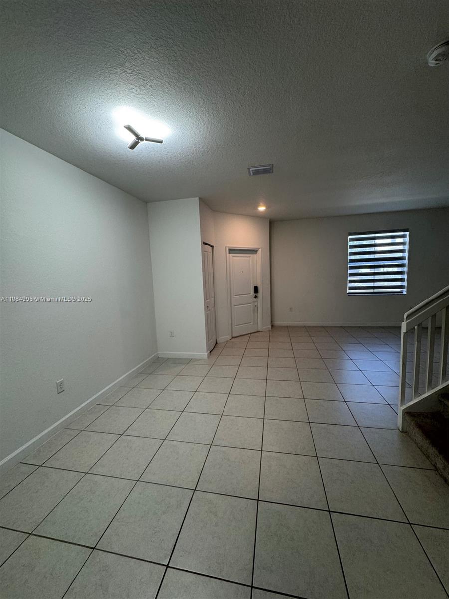 KENDALL ASSEEMBLAGE SOUTH - Residential