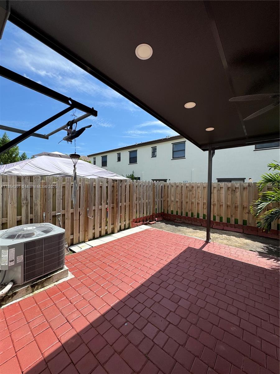 KENDALL ASSEEMBLAGE SOUTH - Residential