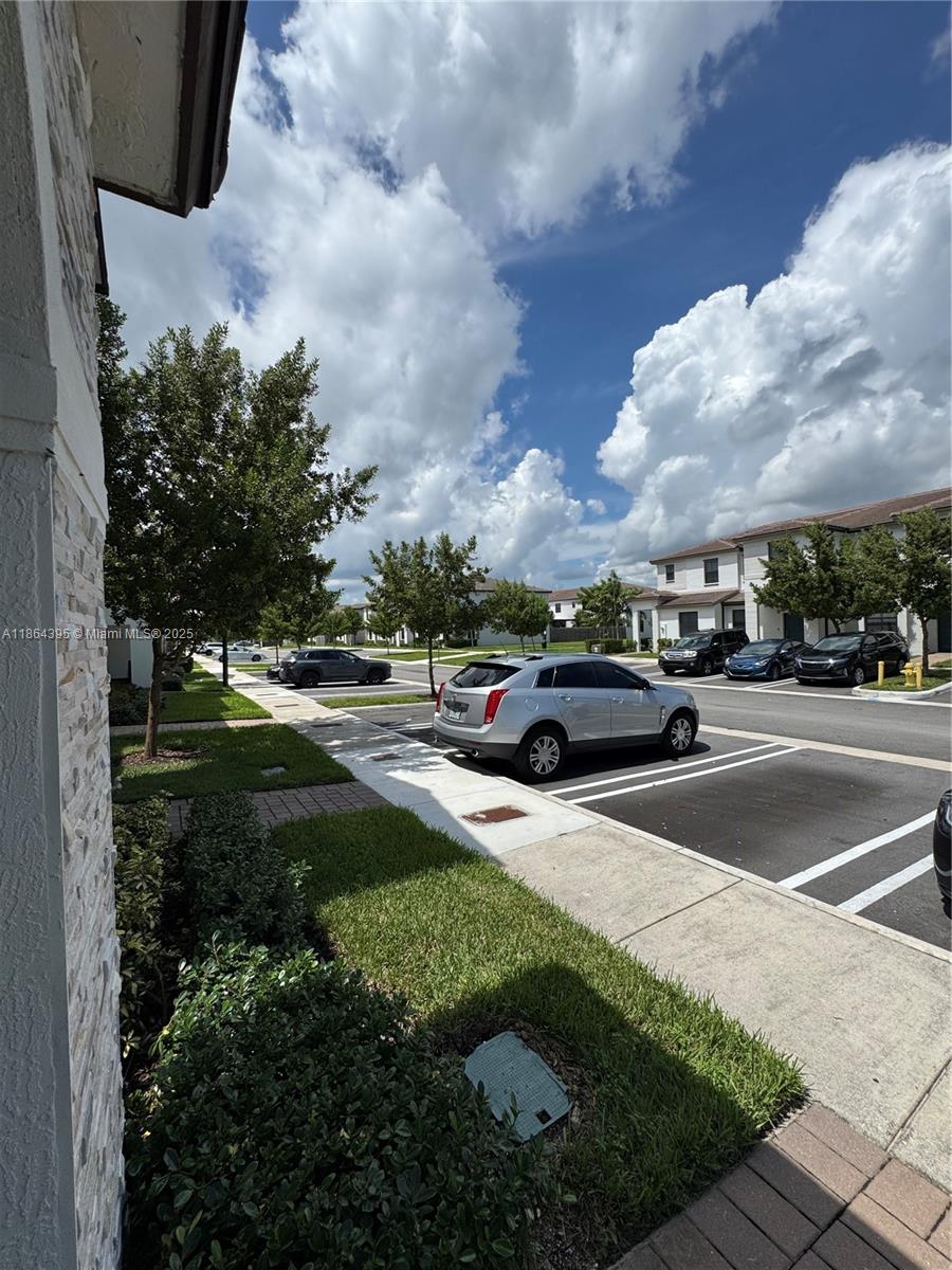 KENDALL ASSEEMBLAGE SOUTH - Residential