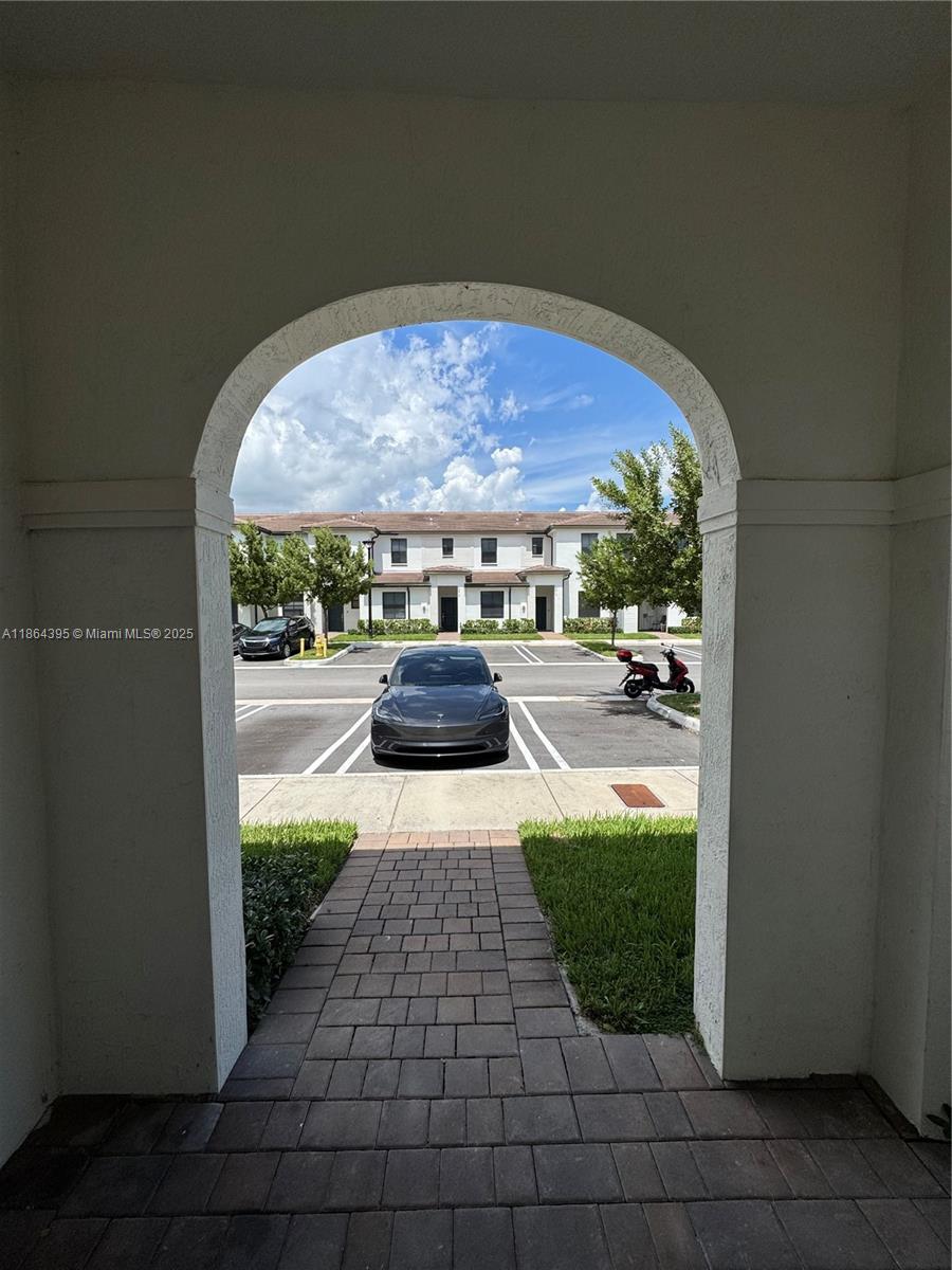 KENDALL ASSEEMBLAGE SOUTH - Residential