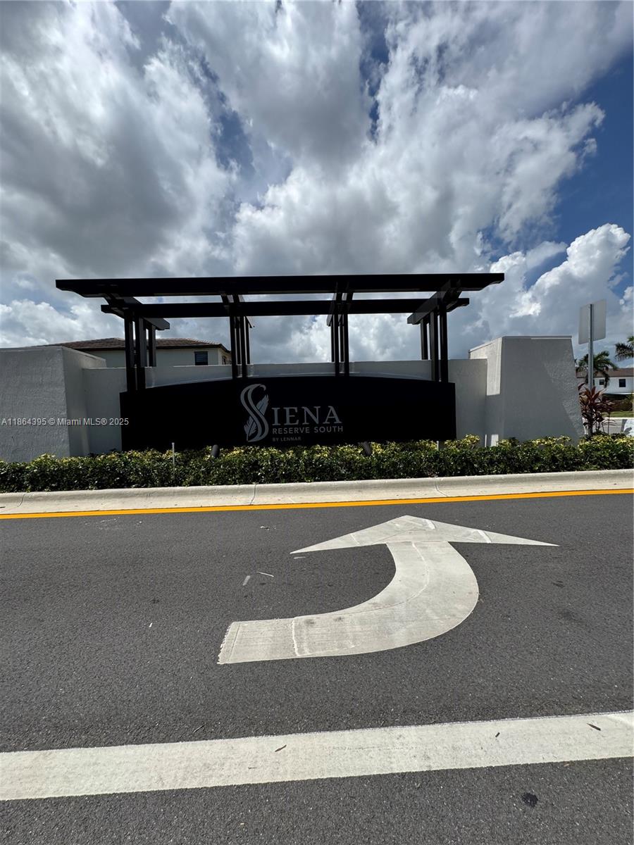 KENDALL ASSEEMBLAGE SOUTH - Residential