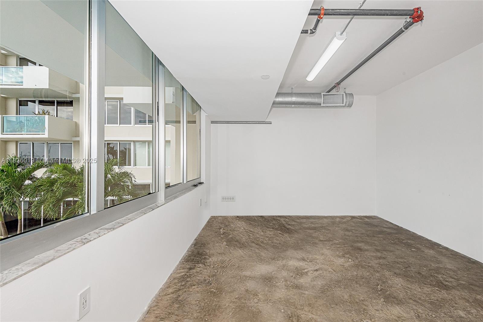 1200 West Ave CU-6