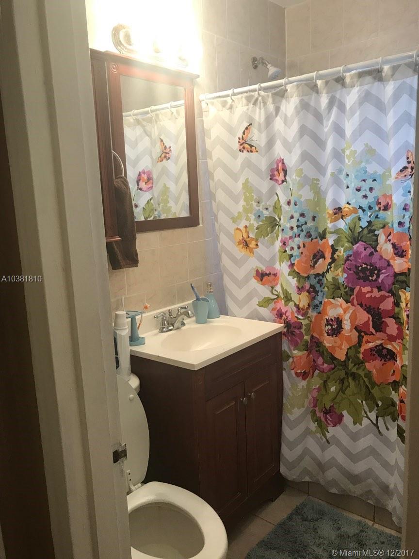 CORAL GARDENS CONDO - Residential Lease