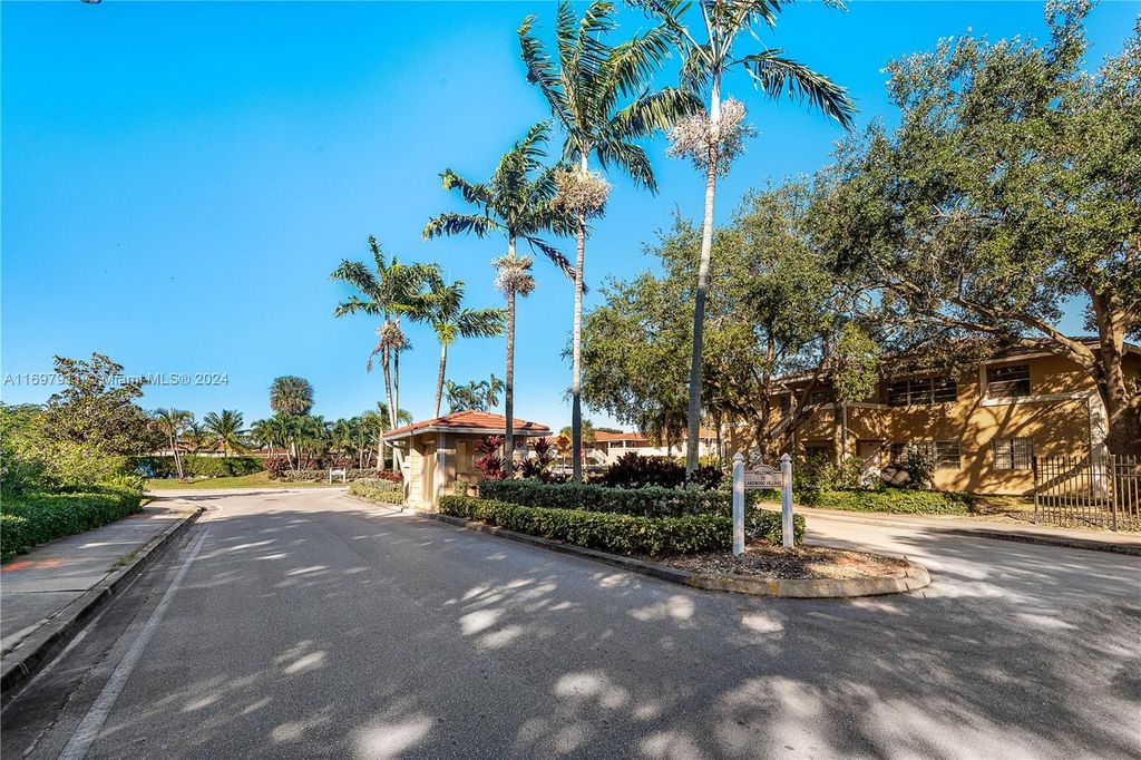 Photo of 9929 Twin Lakes Dr #26-A, Coral Springs, FL 33071 (MLS # A11697911)