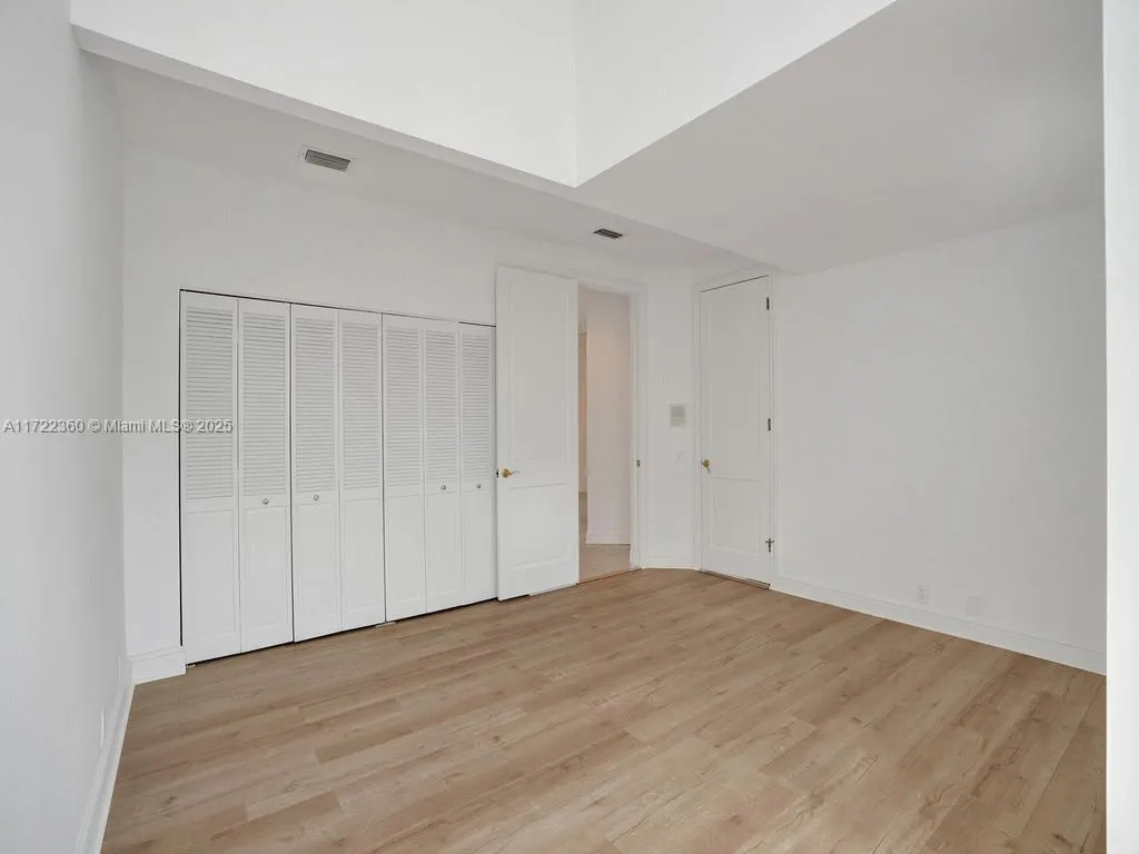 Pinecrest, Florida 33156, United States, 3 Bedrooms Bedrooms, ,4 BathroomsBathrooms,Residential,Active,20144