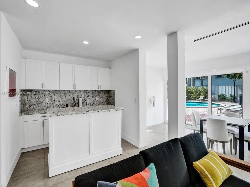 Pinecrest, Florida 33156, United States, 3 Bedrooms Bedrooms, ,4 BathroomsBathrooms,Residential,Active,20144