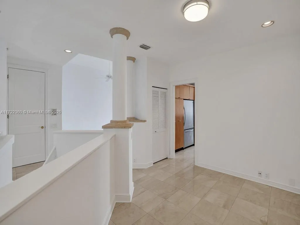 Pinecrest, Florida 33156, United States, 3 Bedrooms Bedrooms, ,4 BathroomsBathrooms,Residential,Active,20144