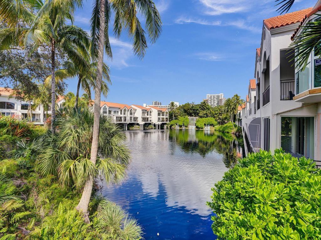 SWAN LAKE - Residential Lease