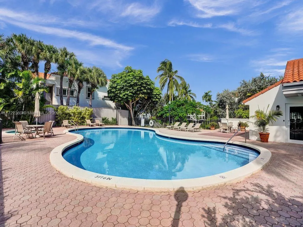 Pinecrest, Florida 33156, United States, 3 Bedrooms Bedrooms, ,4 BathroomsBathrooms,Residential,Active,20144