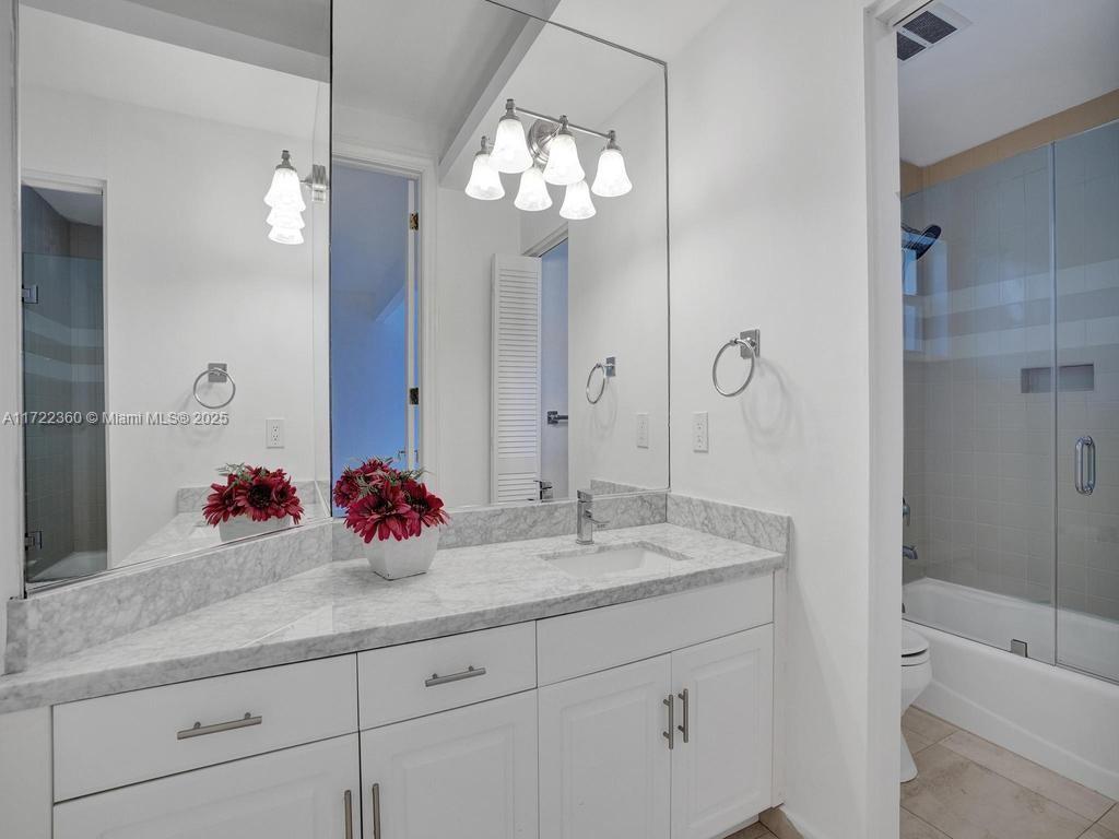 SWAN LAKE - Residential Lease