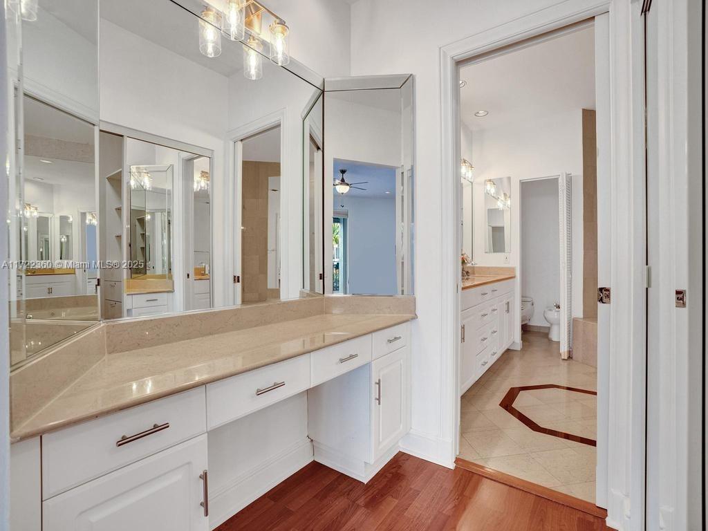 SWAN LAKE - Residential Lease