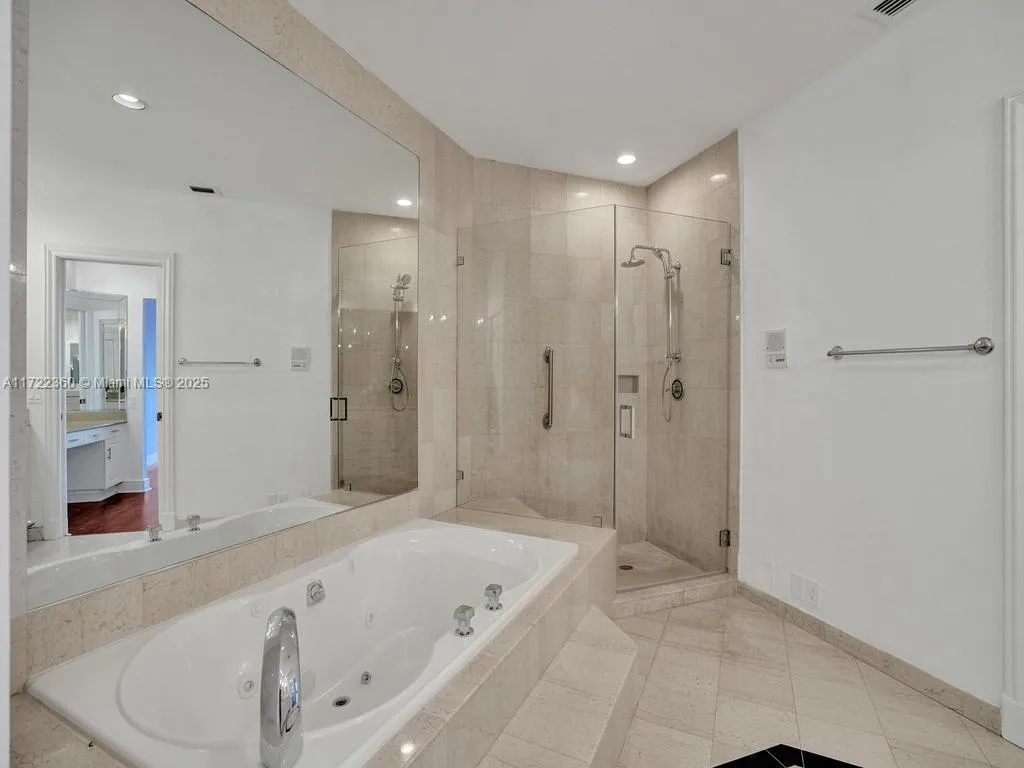 Pinecrest, Florida 33156, United States, 3 Bedrooms Bedrooms, ,4 BathroomsBathrooms,Residential,Active,20144