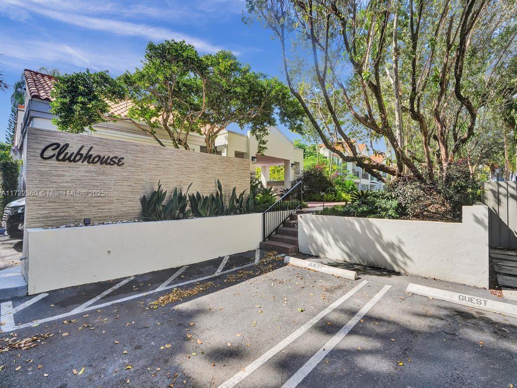 SWAN LAKE - Residential Lease