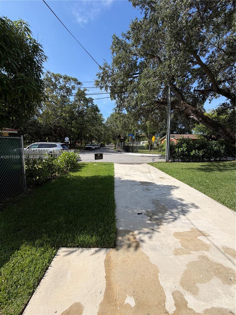 6091 SW 64th Ter 0