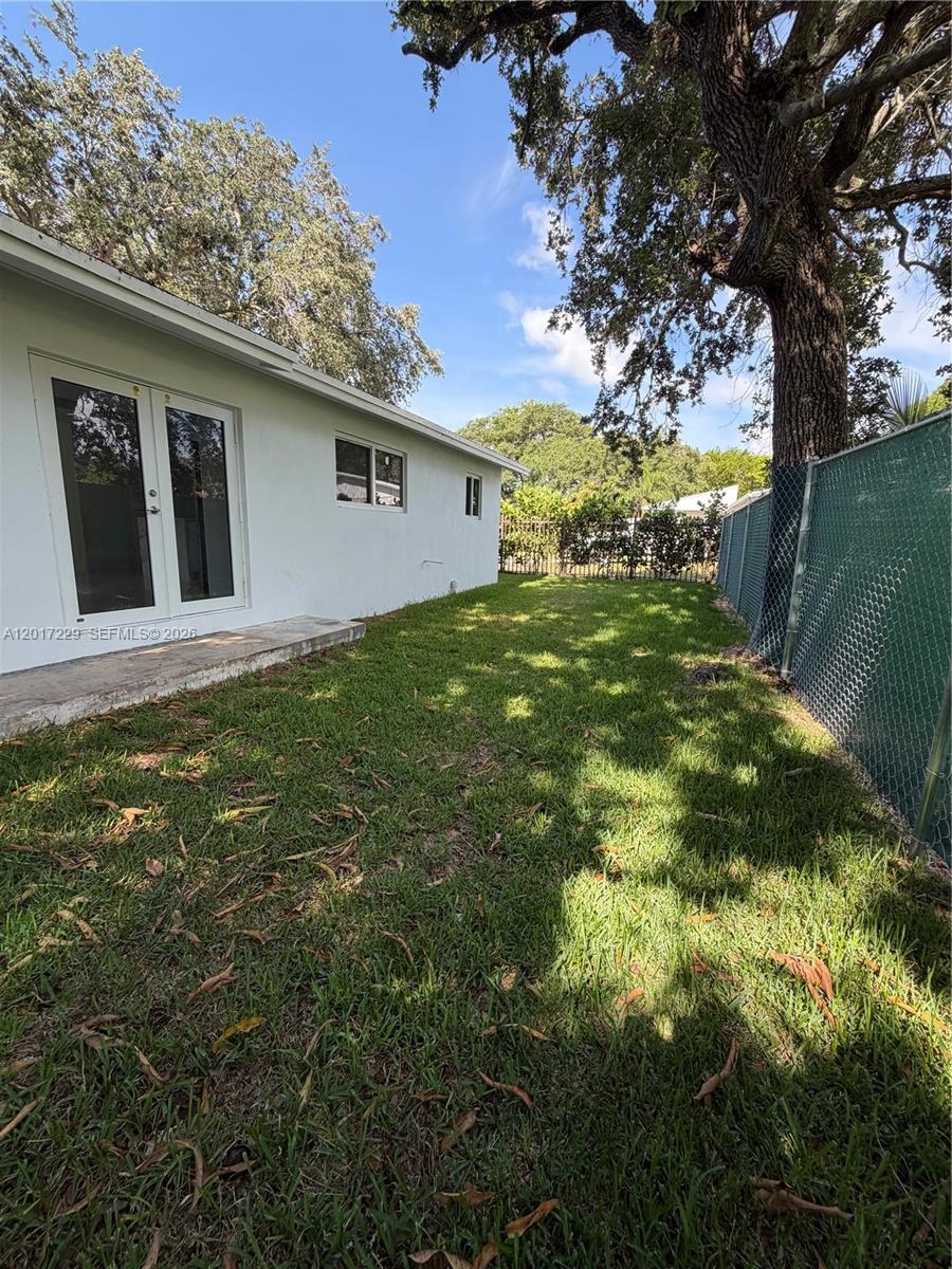 6091 SW 64th Ter 0
