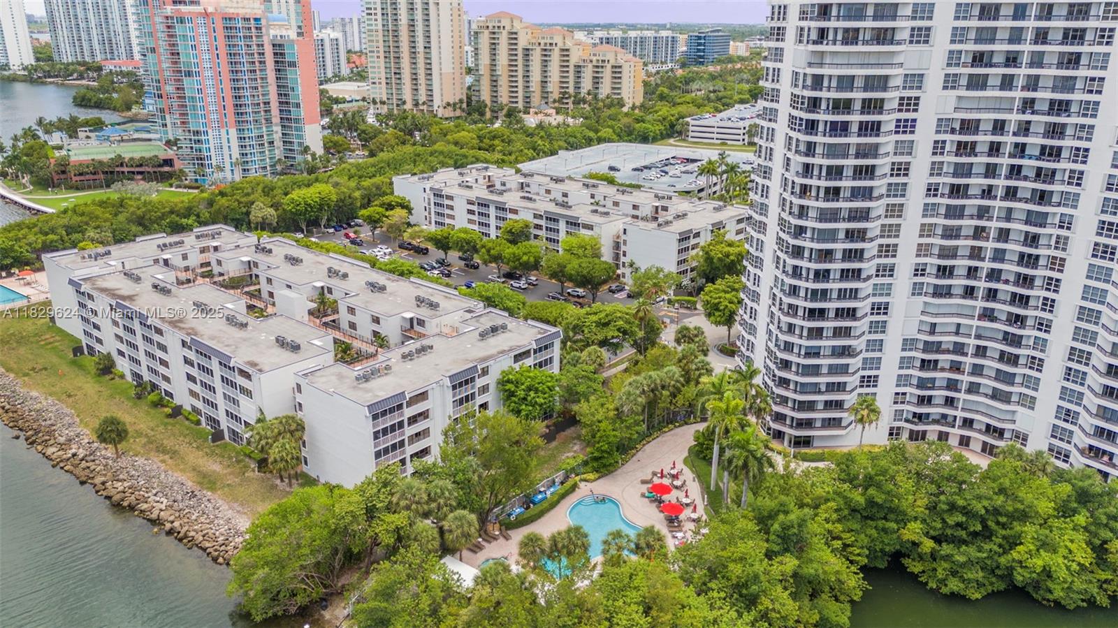 SOUTHVIEW AT AVENTURA CON - Residential