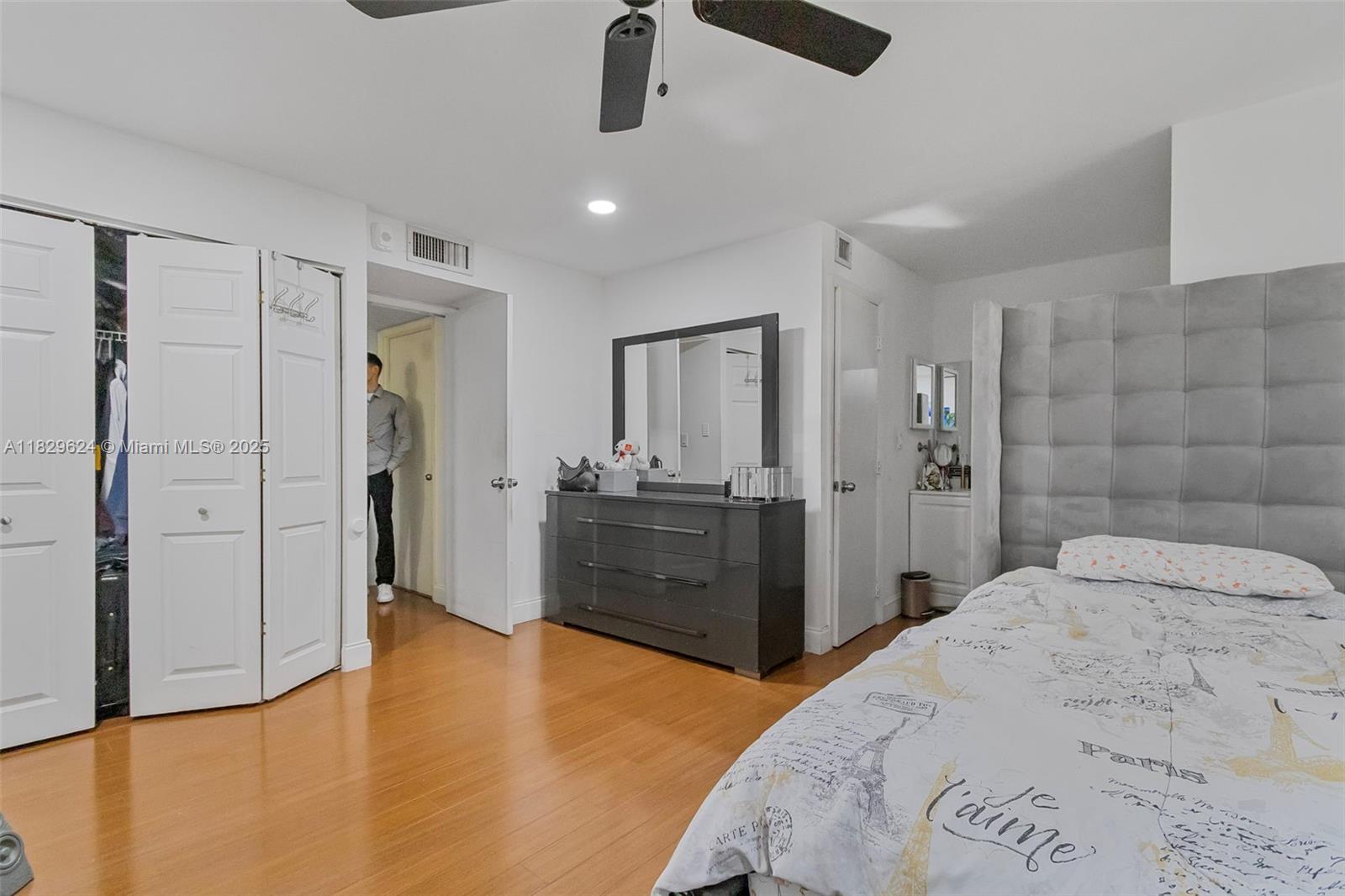 SOUTHVIEW AT AVENTURA CON - Residential