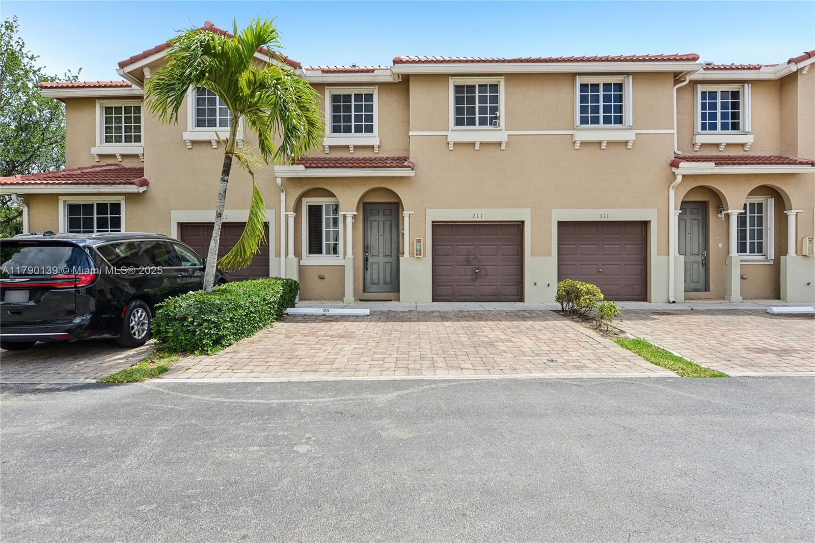 21421 Nw 13th Ct 211, Miami Gardens, Broward County, Florida - 3 Bedrooms  
3 Bathrooms - 