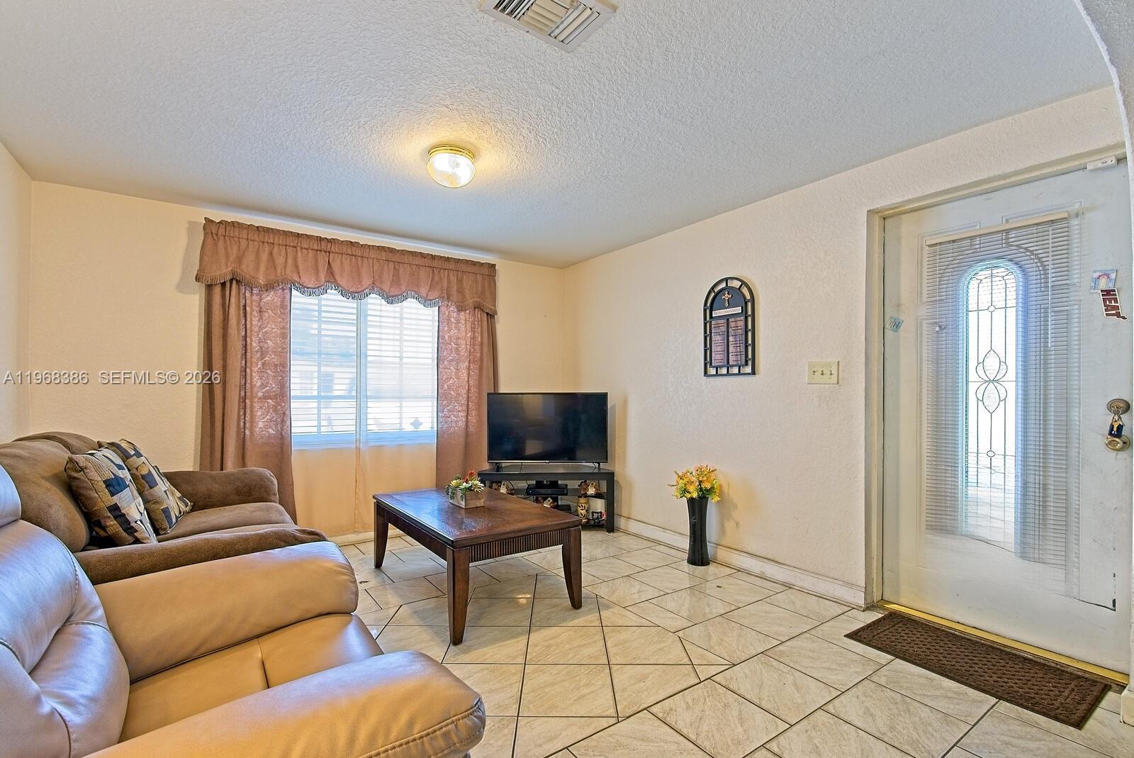 GOLF ESTATES - Residential