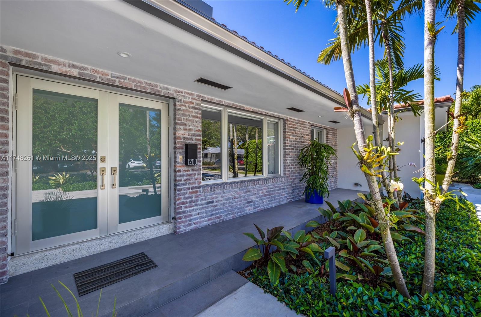 1200 Ibis Ave