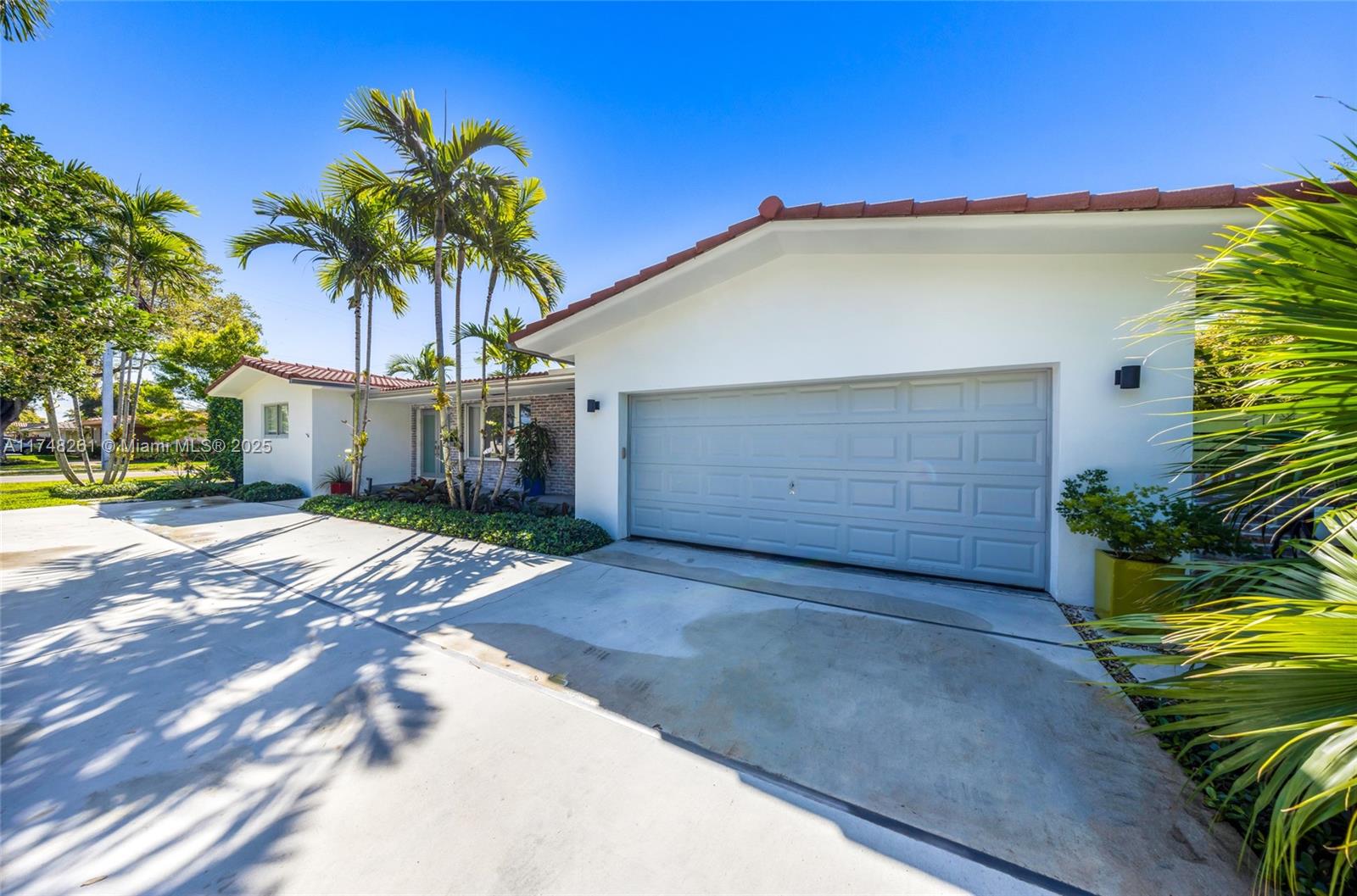 1200 Ibis Ave