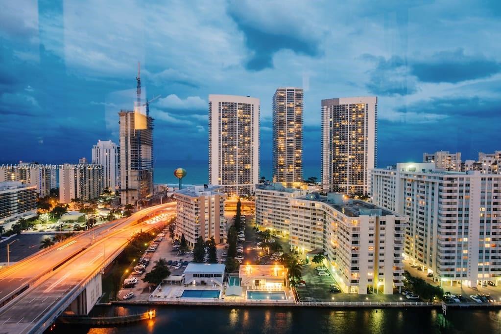 BEACHWALK CONDOMINIUM - Residential